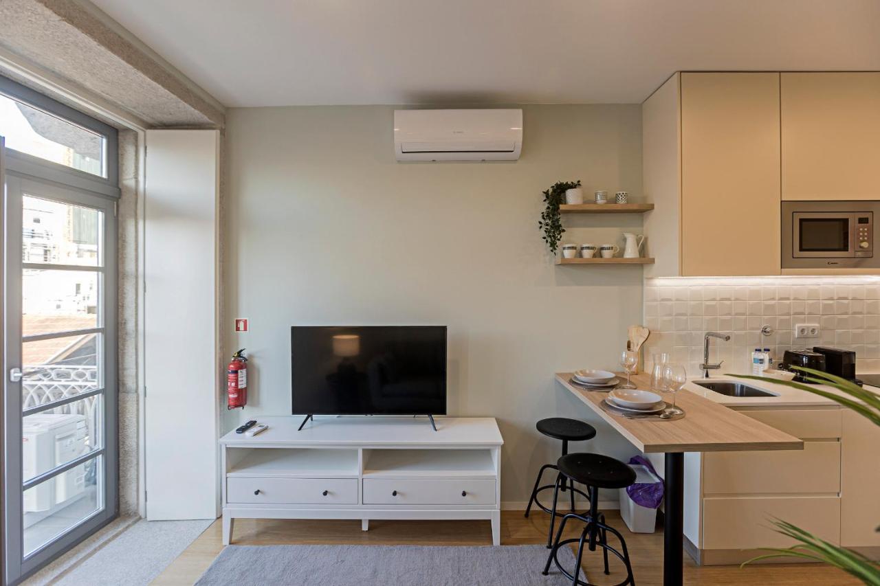 31 Janeiro 157 - Charming 1Br Flat W/ Ac & Balcony By Lovelystay بورتو المظهر الخارجي الصورة