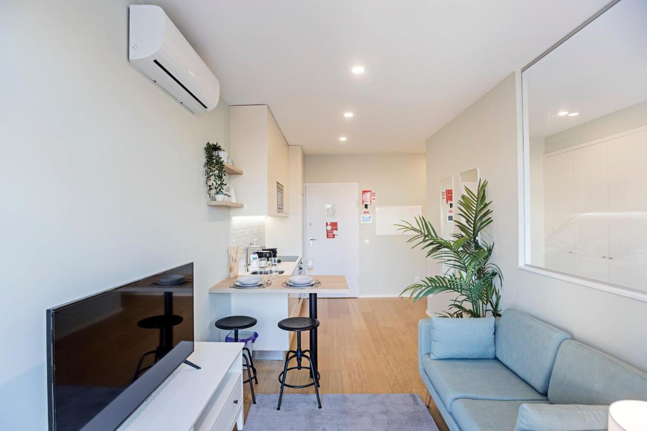 31 Janeiro 157 - Charming 1Br Flat W/ Ac & Balcony By Lovelystay بورتو المظهر الخارجي الصورة